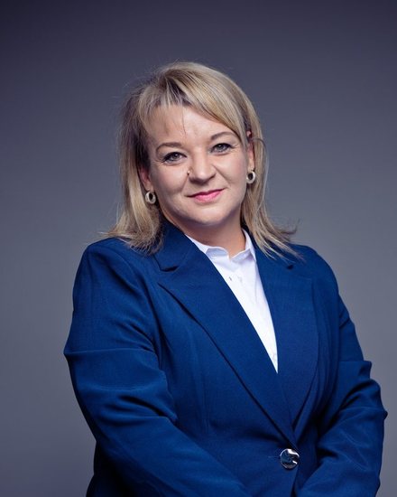 A member of the Snyman de Jager team